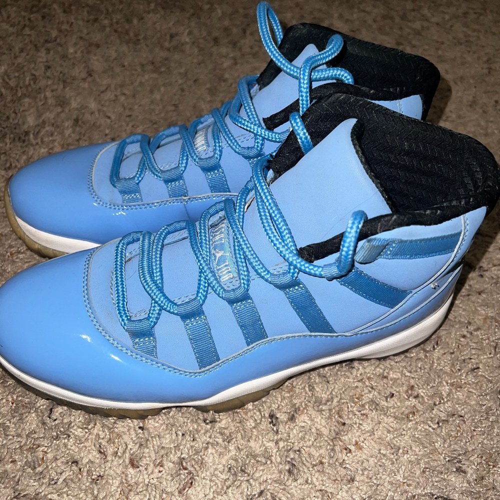 Nike Air Jordan XI 11 Retro “Pantone”